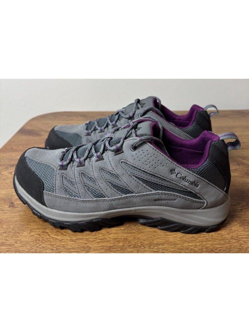Columbia Crestwood Waterproof Hiking Shoe Graphite/Wild Iris, Women's Size 12
